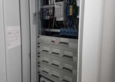Kimberly Clark, poziom +4, Equal Business Park przy ul. Wielickiej 28B w Krakowie, CAVATINA - rozdzielnica elektryczna