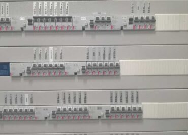 SII, biurowiec EQUAL BUSINESS PARK przy ul. Wielickiej 28 w Krakowie, CAVATINA - rozdzielnica elektryczna