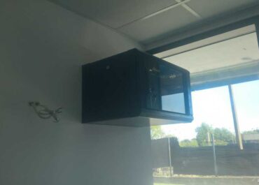 SPAR,ul. Wielicka 28 w Krakowie, EQUAL BUSINESS PARK - CAVATINA szafa rack